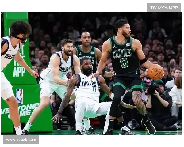 明日绿军对阵独行侠总决赛G托尼-布拉泽斯担任主裁引关注 明日绿军对阵独行侠总决赛G托尼-布拉泽斯担任主裁引关注